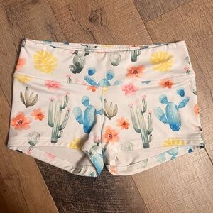 Fleo shorts size Small